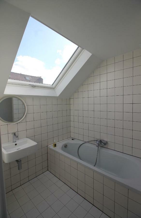 Canopee Guesthouse Ixelles Exteriör bild